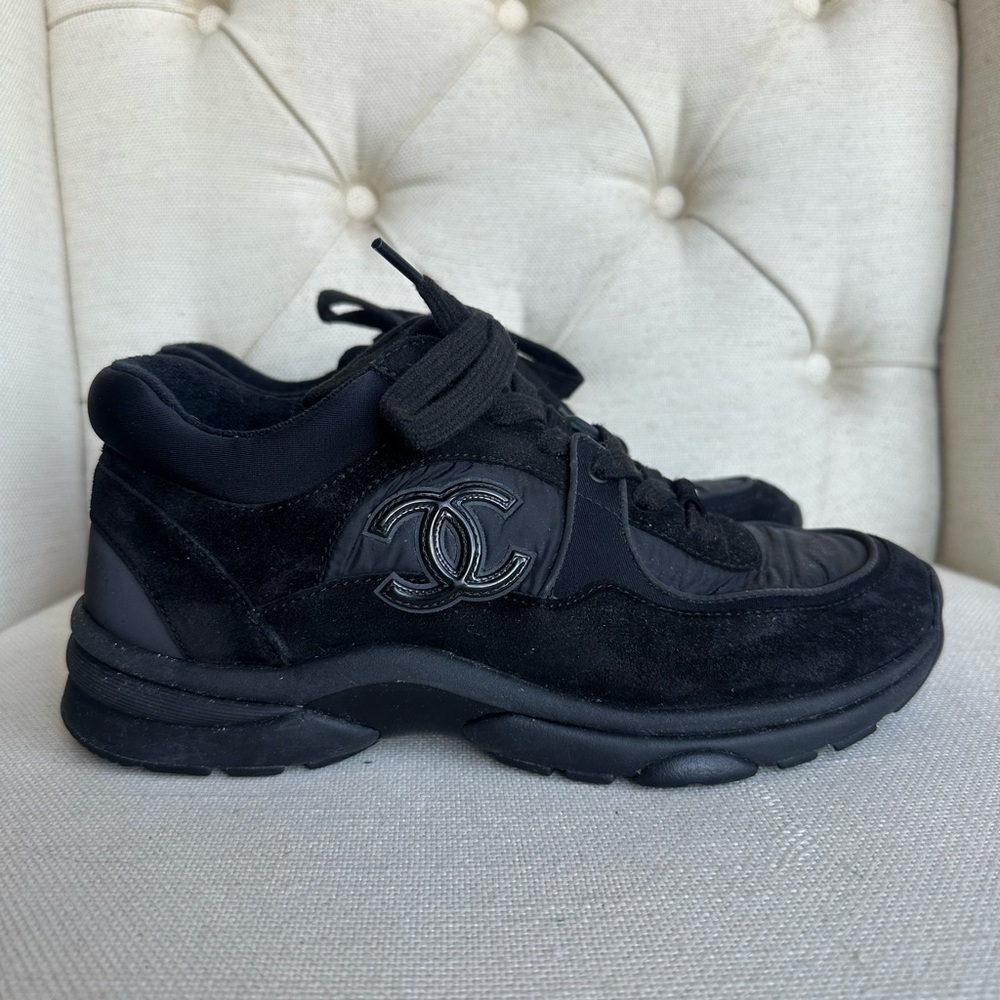Chanel - Black Suede CC Low Top Trainers Sneakers - Size 37